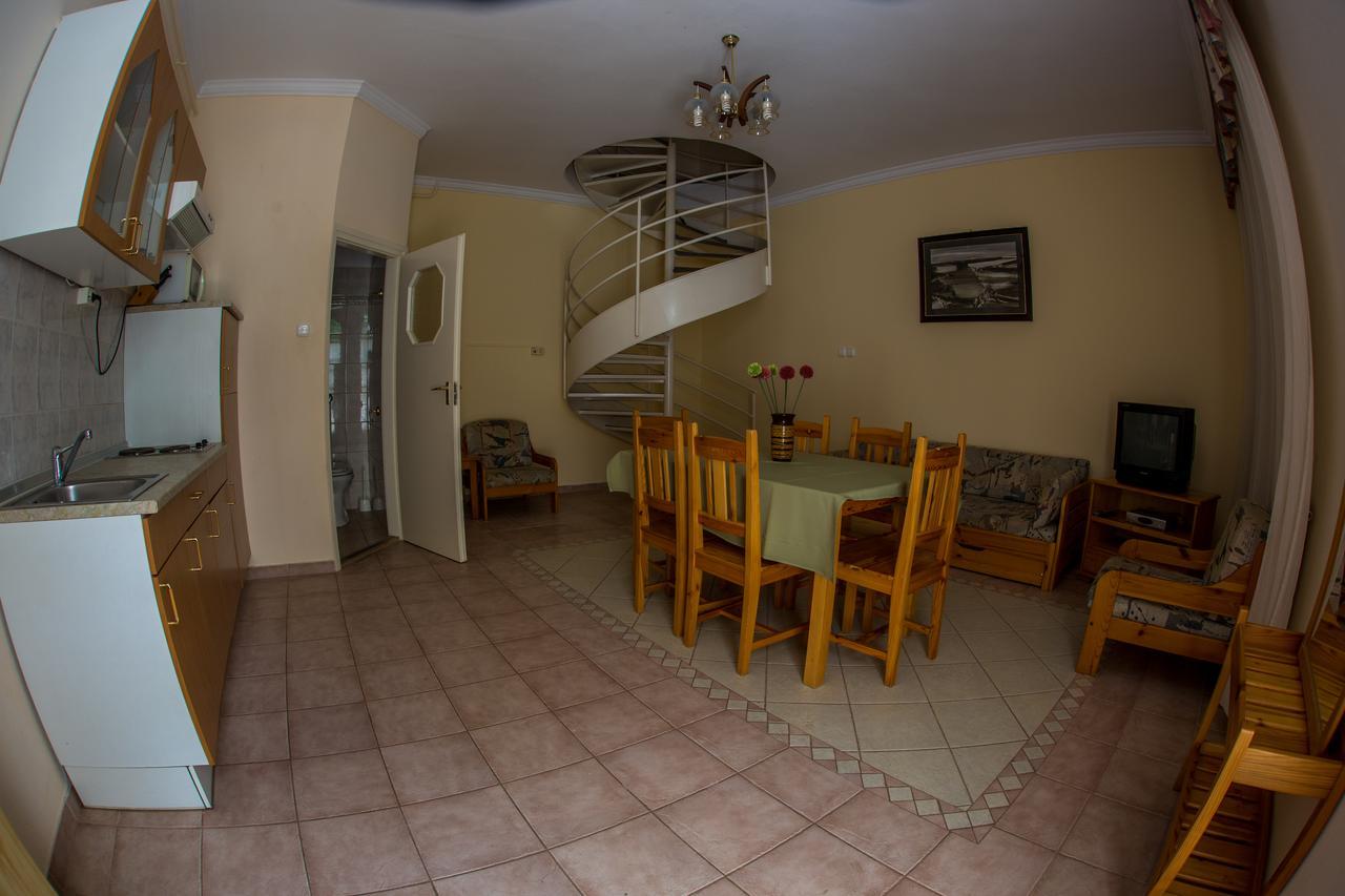 Aqua Line Apartmanhaz Hajdúszoboszló Dış mekan fotoğraf