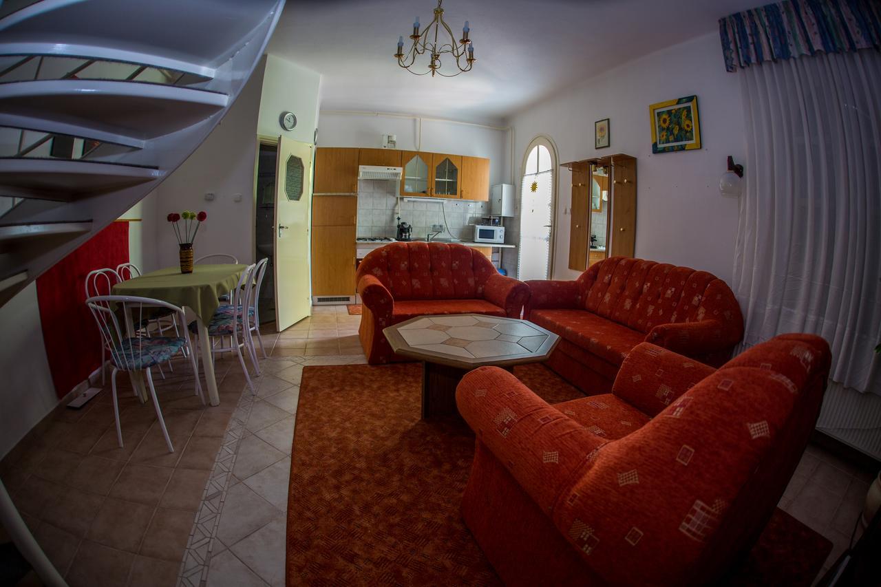 Aqua Line Apartmanhaz Hajdúszoboszló Dış mekan fotoğraf