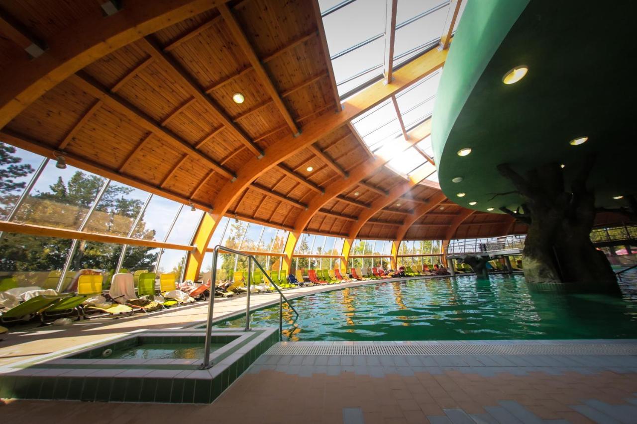 Aqua Line Apartmanhaz Hajdúszoboszló Dış mekan fotoğraf