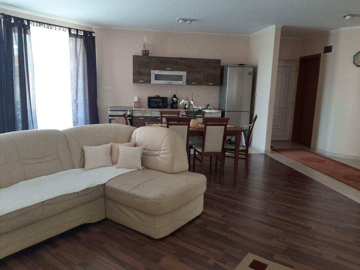 Aqua Line Apartmanhaz Hajdúszoboszló Dış mekan fotoğraf
